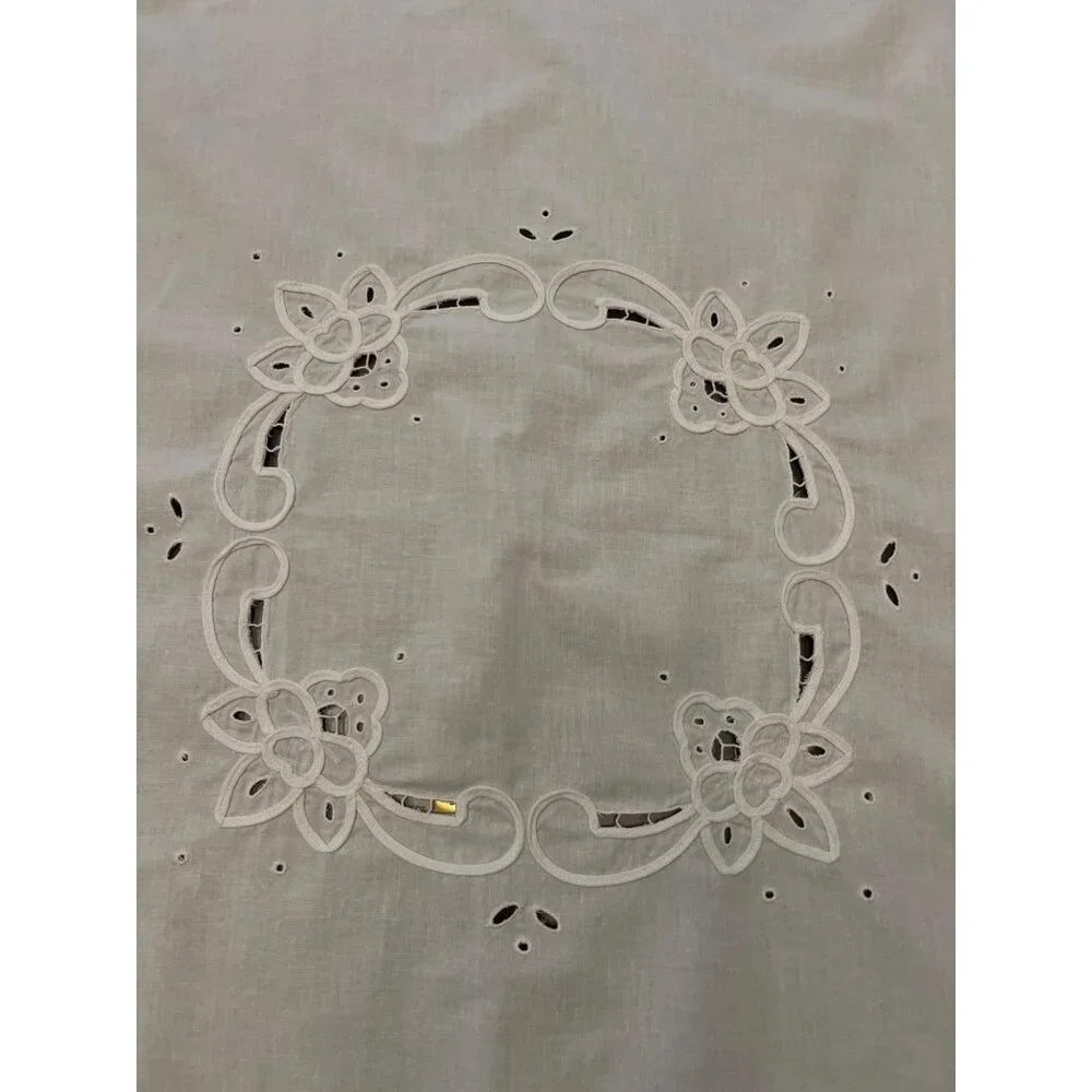 Vintage White Cutwork Embroidered Tablecloth Floral Linen Cotton Broderie Anglai